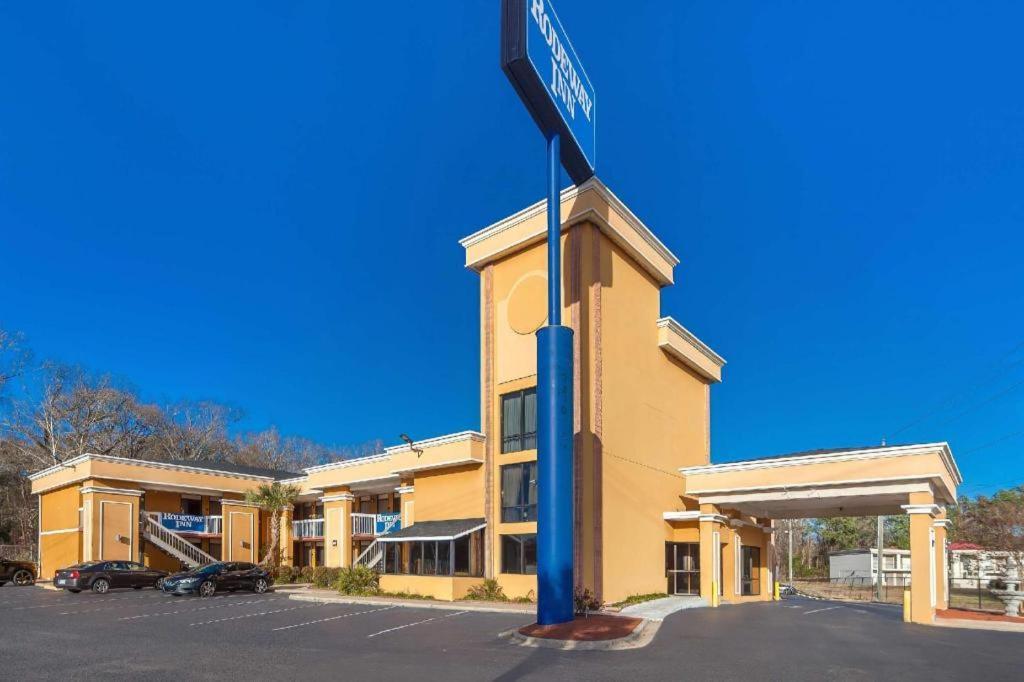 Rodeway Inn ลัมเบอร์ตัน ภายนอก รูปภาพ