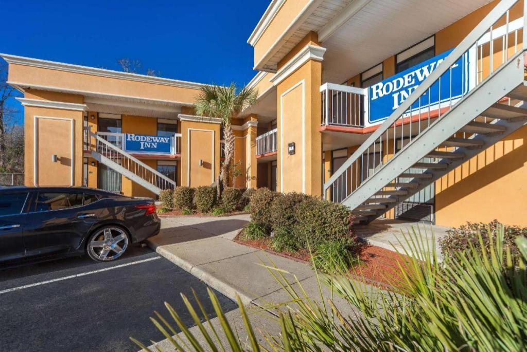 Rodeway Inn ลัมเบอร์ตัน ภายนอก รูปภาพ