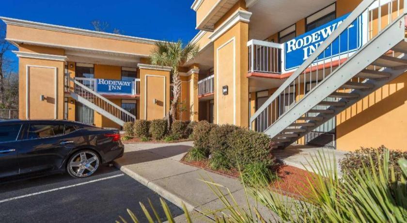 Rodeway Inn ลัมเบอร์ตัน ภายนอก รูปภาพ