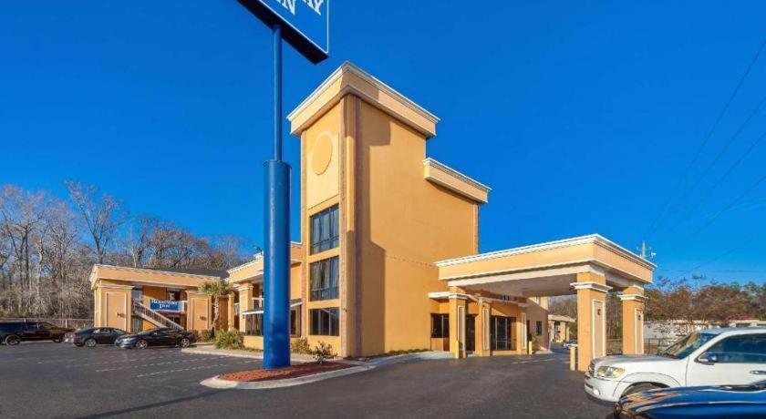 Rodeway Inn ลัมเบอร์ตัน ภายนอก รูปภาพ