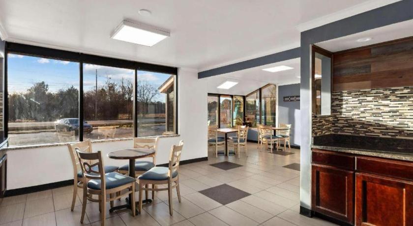 Rodeway Inn ลัมเบอร์ตัน ภายนอก รูปภาพ