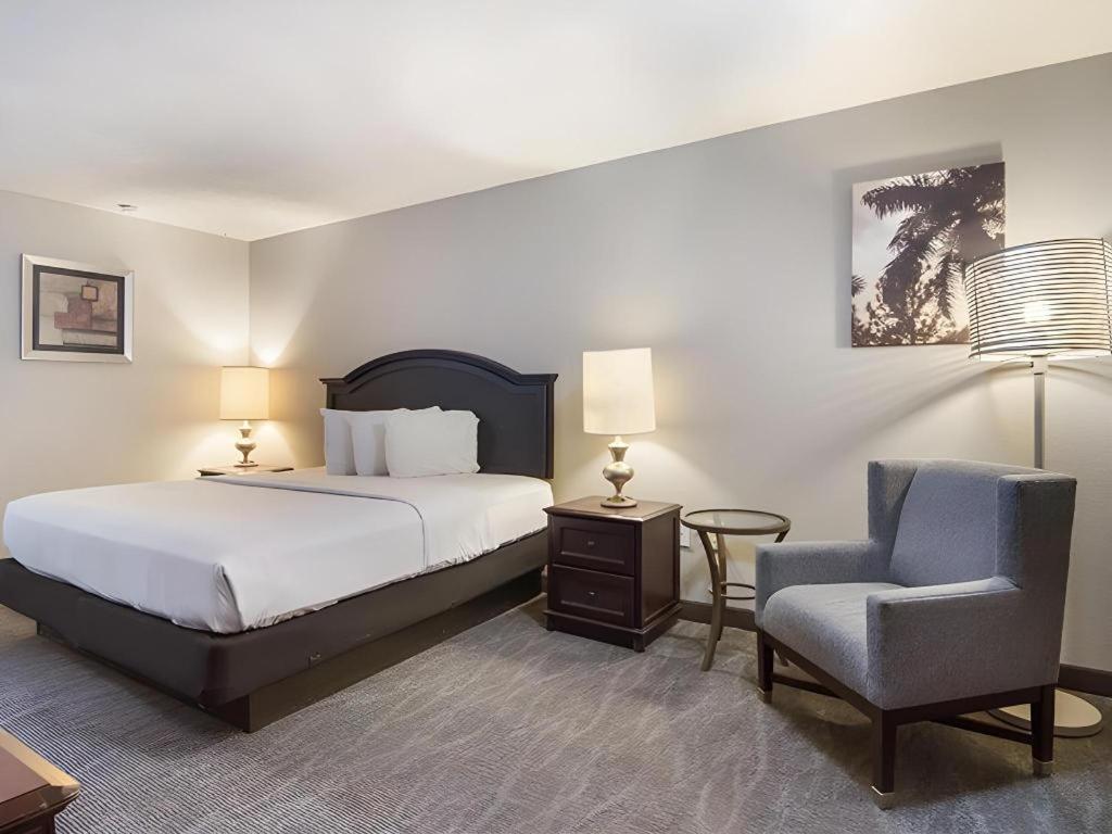 Rodeway Inn ลัมเบอร์ตัน ภายนอก รูปภาพ